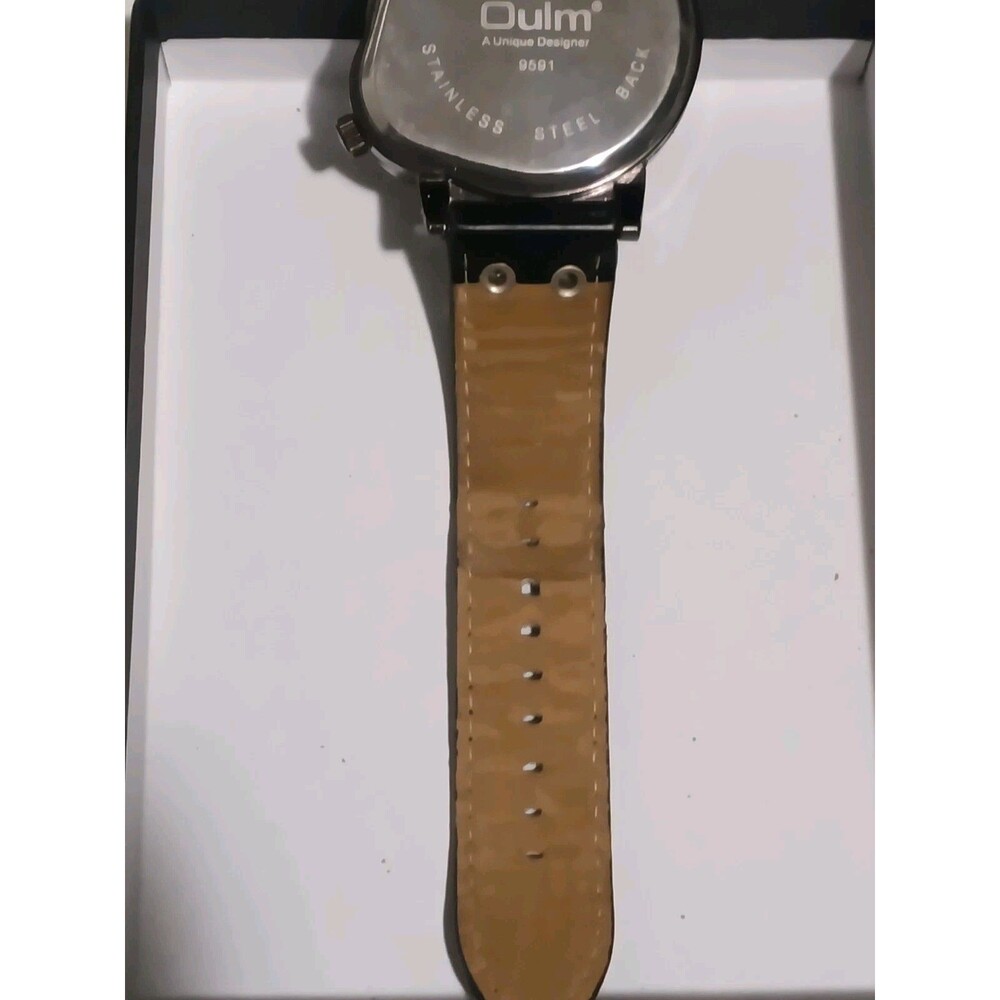 OULM Watch 9591 Dual Time Dials Military Quartz Black Face Needs Repairs/Battery - Picture 6 of 8